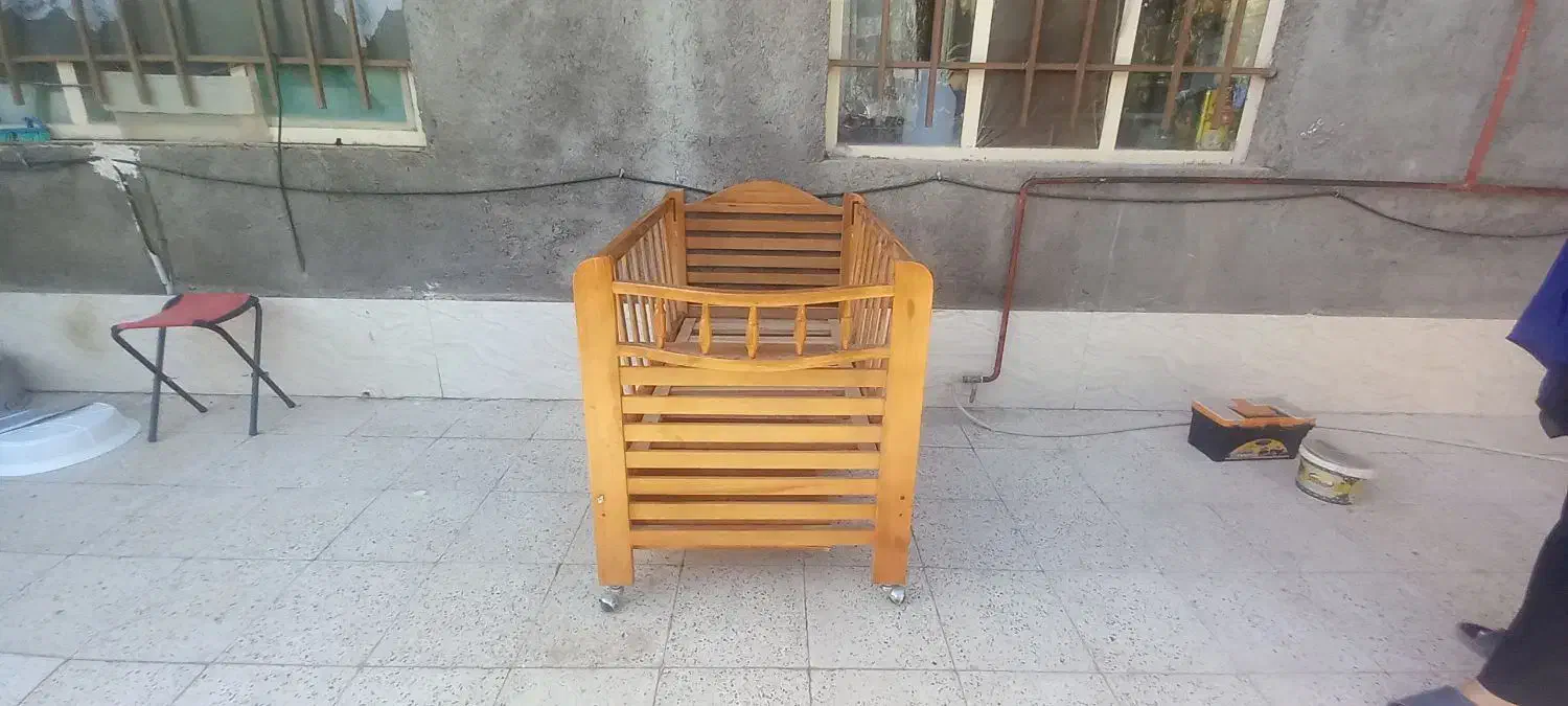 گهواره چوبی|تخت و صندلی بچه|مشهد, توس (بلوار توس)|دیوار