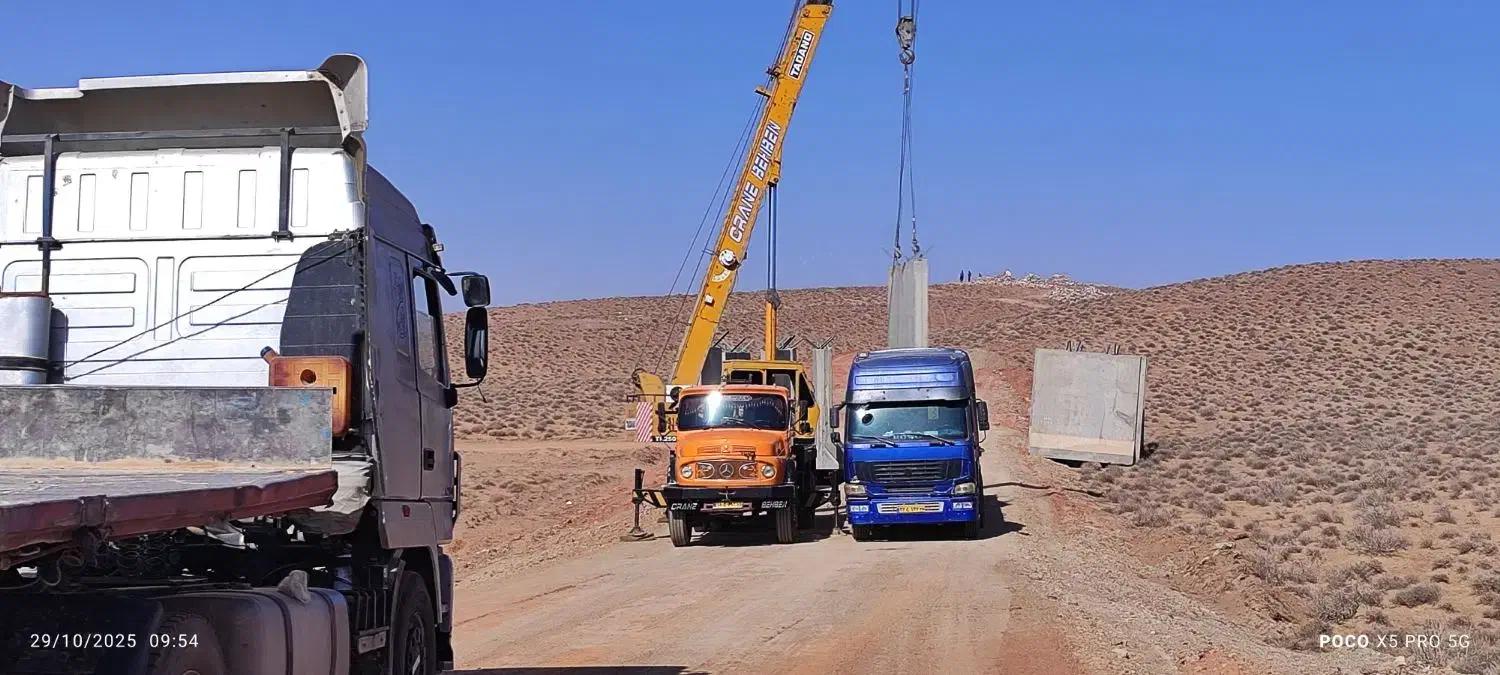 استخدام تریلی کفی لبه نیم لبه کامیون اجاره تریلی|استخدام حمل و نقل|مشهد, گلبرگ شمالی|دیوار