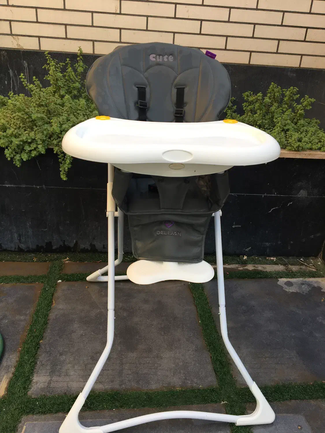 صندلی غذا کودک دلیجان کیوت پلاس در حد نو|تخت و صندلی بچه|کاشان, فین بزرگ|دیوار