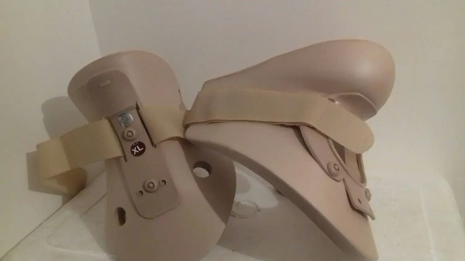 گردن بند طبی|آرایشی، بهداشتی، درمانی|رشت, حمیدیان|دیوار