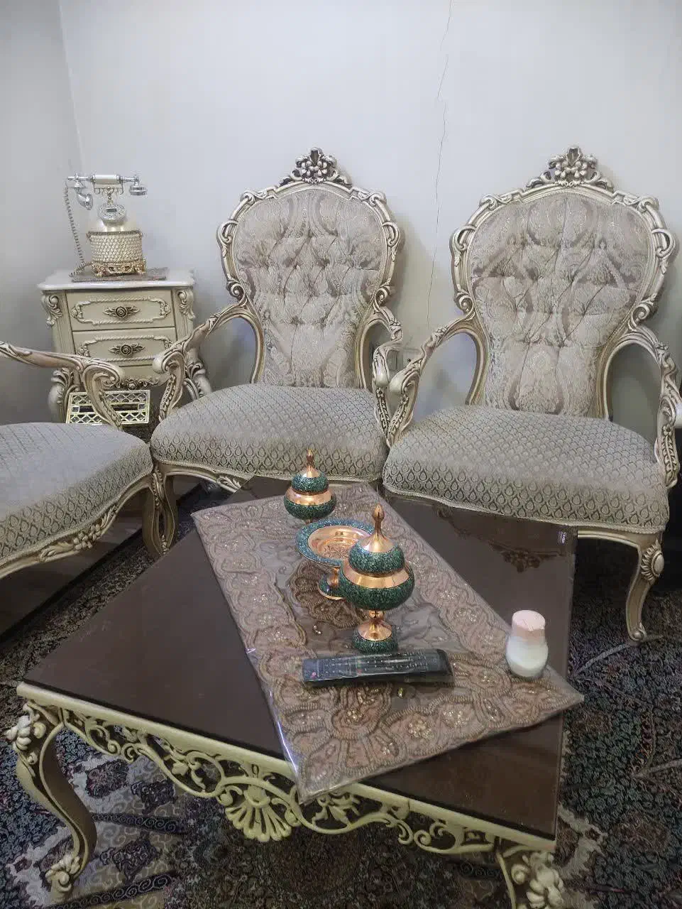 مبلمان کلاسیک|مبلمان خانگی و میز عسلی|قرچک, مهدیه|دیوار