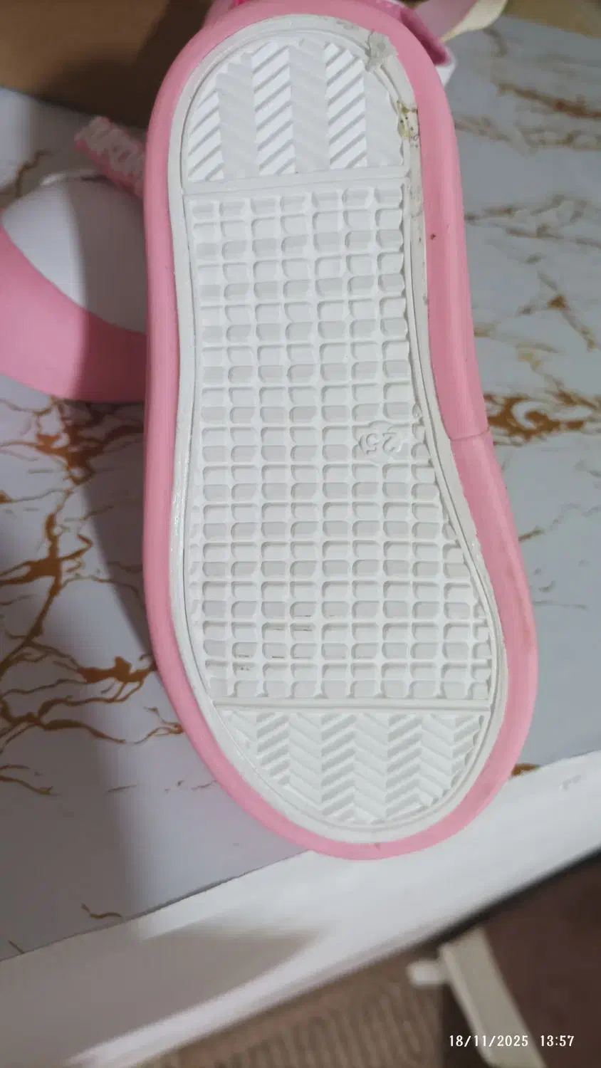 کفش بچه گانه|کفش و لباس بچه|ساری, |دیوار