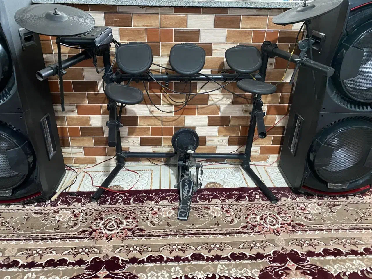 درامز مکو میباشه که به مشتری واقعی کنار میام|درام و پرکاشن|جیرفت, |دیوار