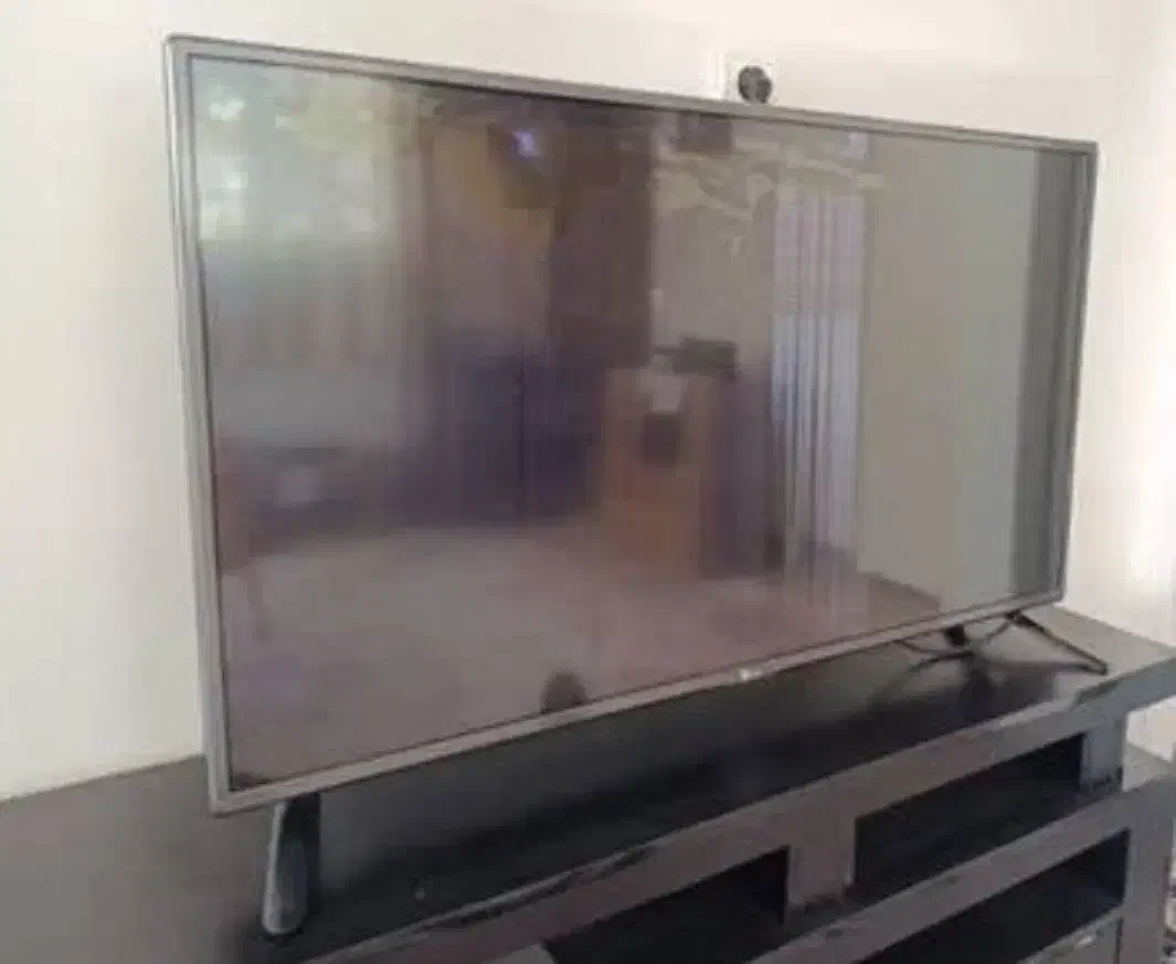 تلویزیون الجی 42 اینچ صفحه شکسته|تلویزیون و پروژکتور|تهران, مدائن|دیوار