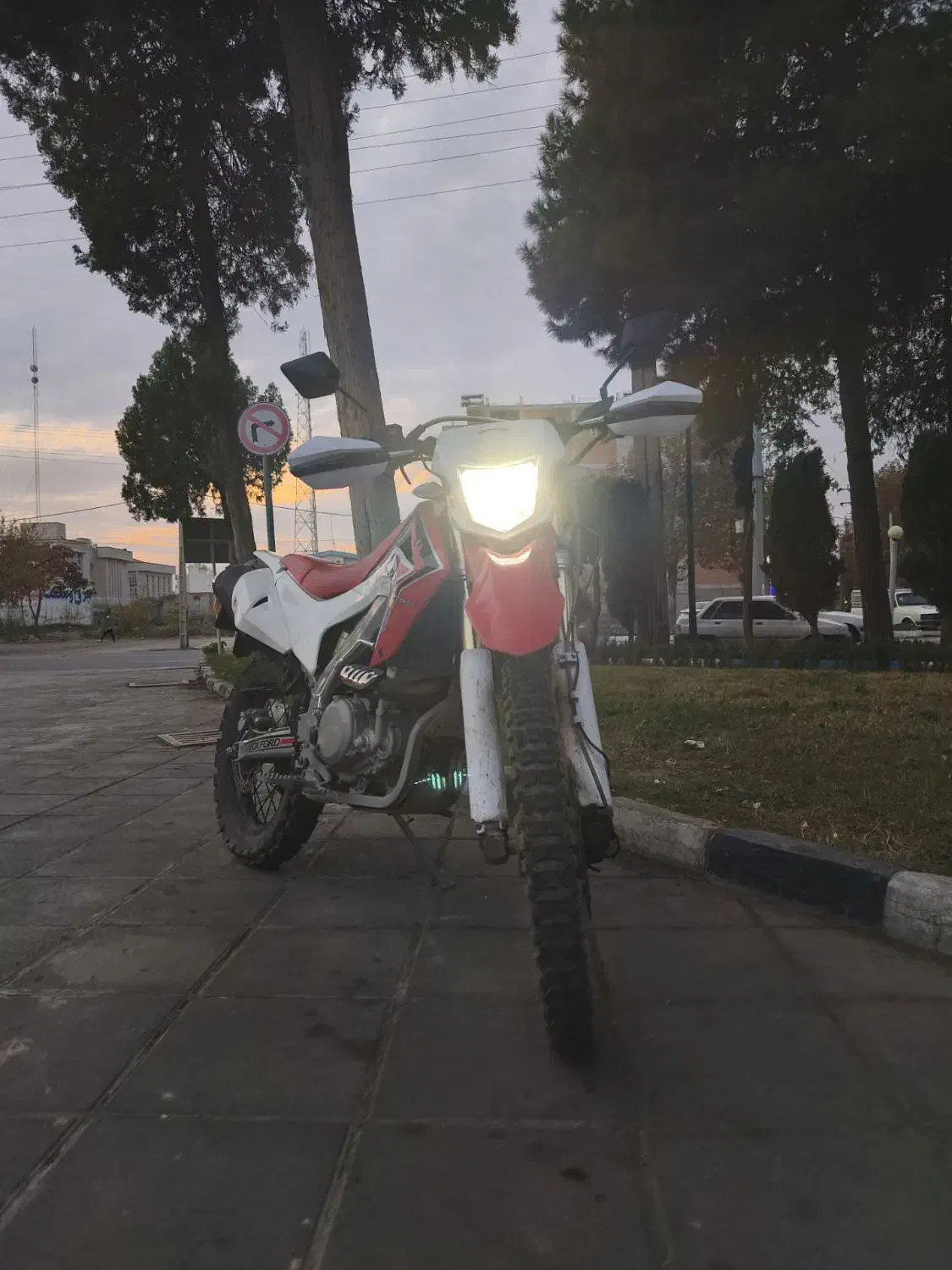 تریل اندرو آکسفورد ۲۵۰ cc|موتورسیکلت|گنبد کاووس, |دیوار