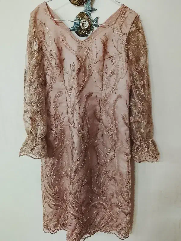 لباس مجلسی|لباس|مرند, |دیوار