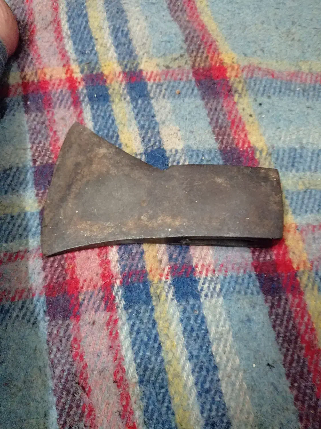 تبر|ابزارآلات|علی‌آباد کتول, |دیوار