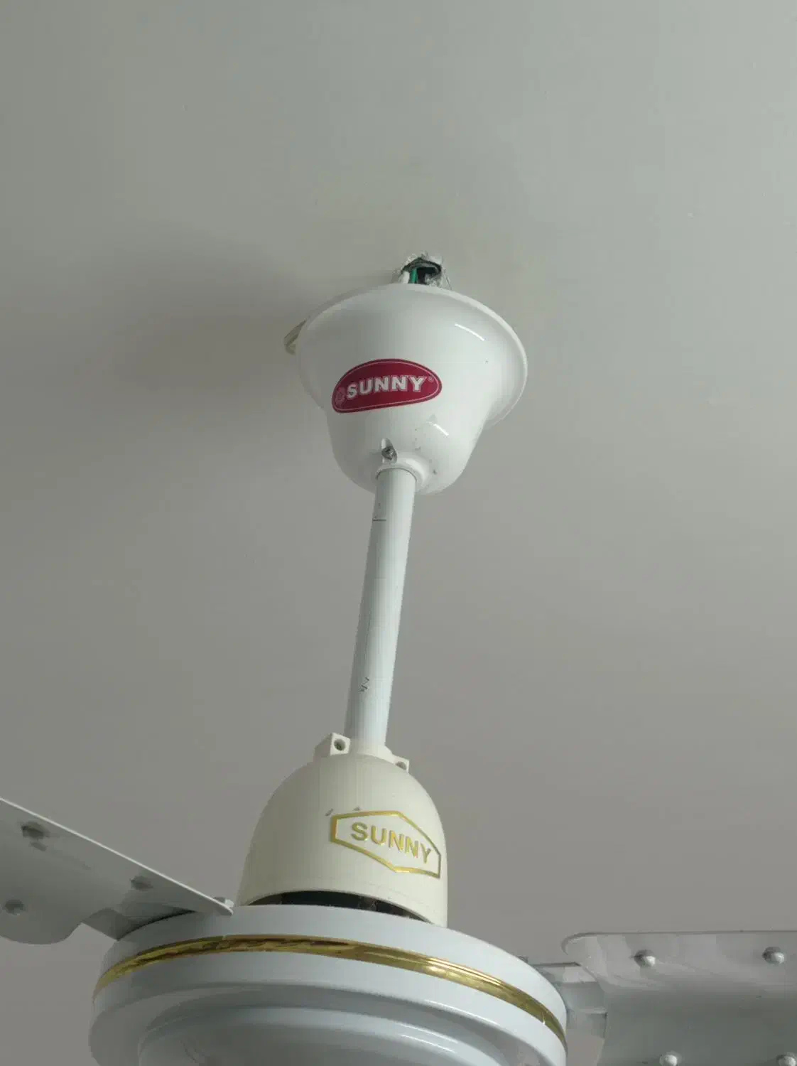 پنکه سقفی نو سالم|پنکه و تصفیهکنندهٔ هوا|گرگان, |دیوار