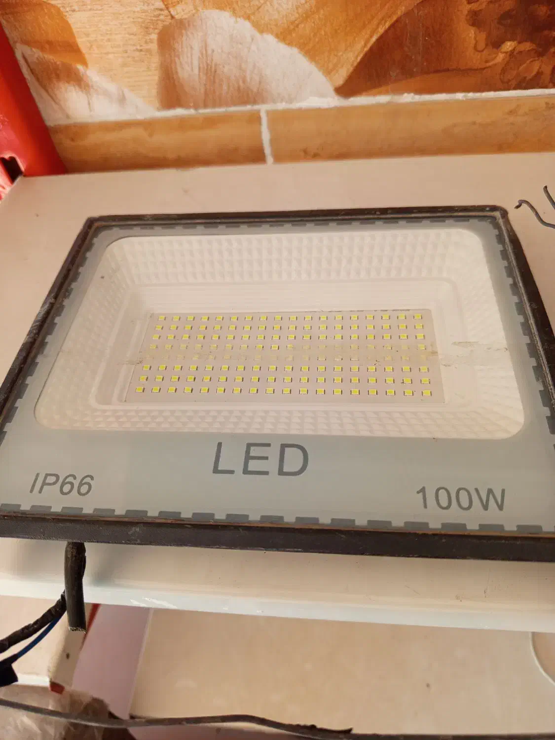 پروژکتور ۴۰۰و۱۰۰ وات|لامپ و چراغ|سندرک, |دیوار