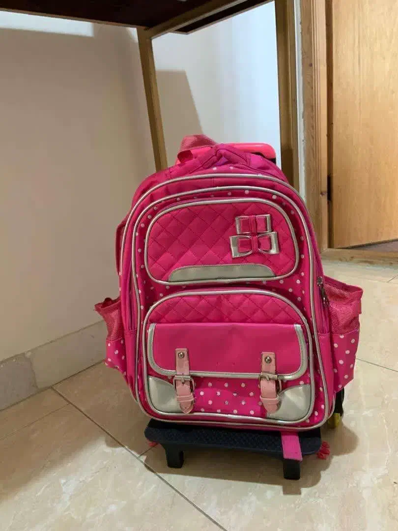 کیف مدرسه دخترانه + ترولی|کفش و لباس بچه|قائم‌شهر, |دیوار