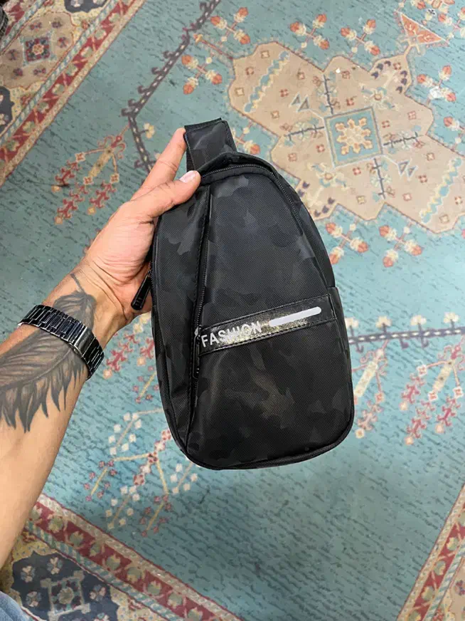 بادی بگ|لباس|اصفهان, رکن الدوله شرقی|دیوار