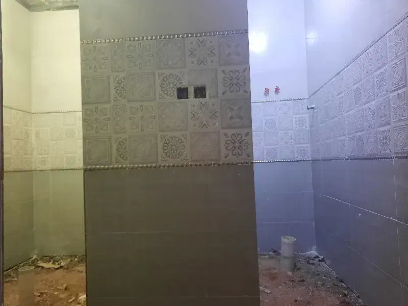 کاشی کار و سرامیک کار درجه یک|خدمات پیشه و مهارت|مسجد سلیمان, |دیوار