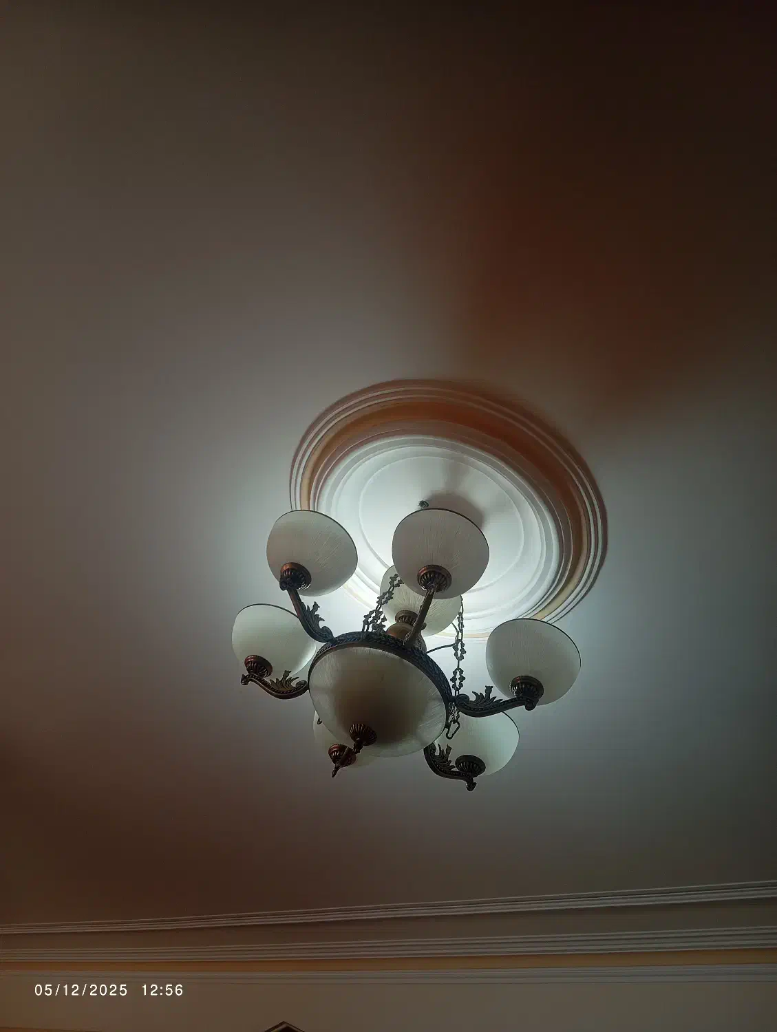 ۲عددلوسترسالم ودرحدنو|لوستر و چراغ آویز|محلات, |دیوار