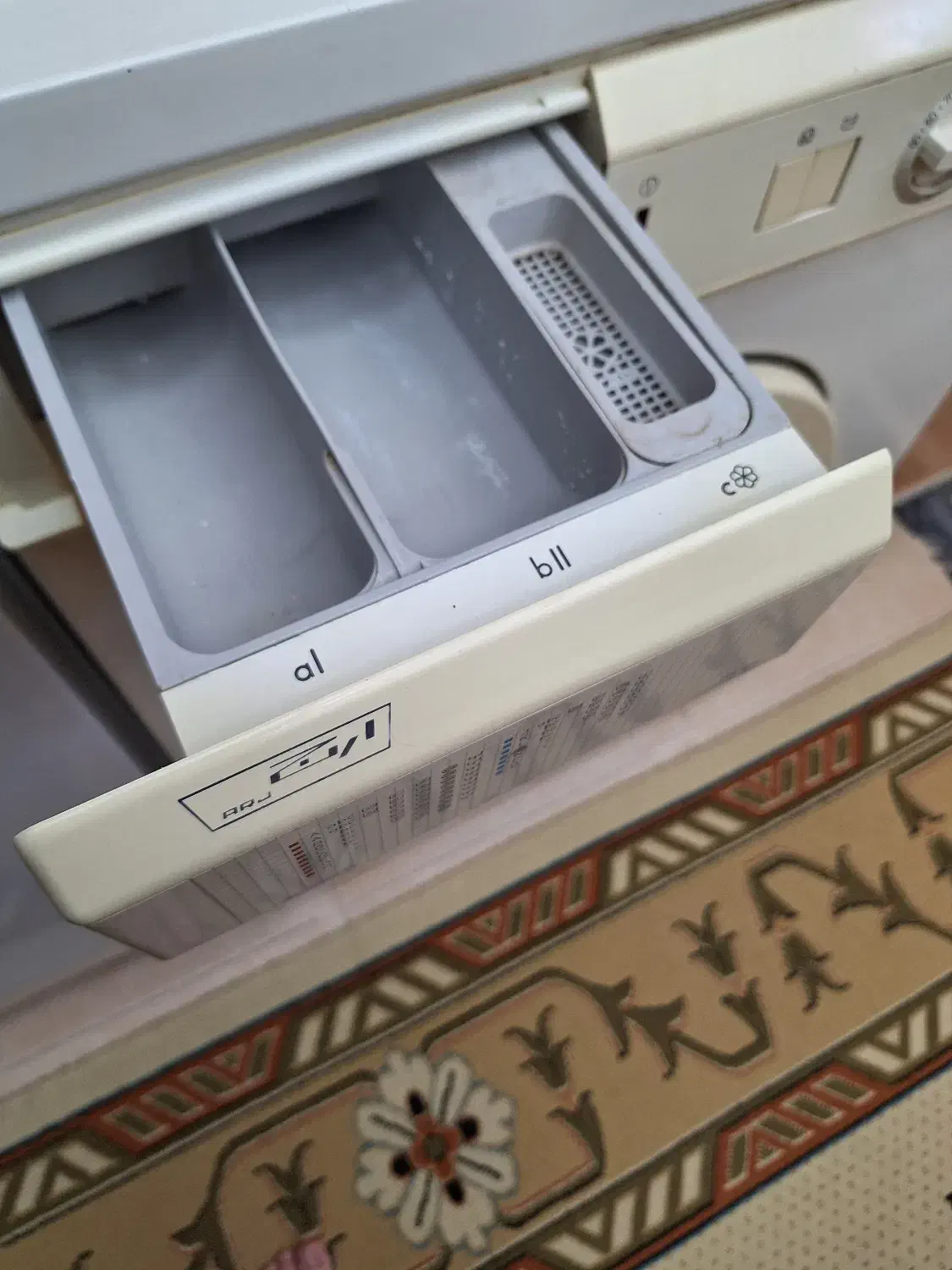 ماشین لباسشویی|ماشین لباسشویی و خشک‌کن لباس|قروه, |دیوار