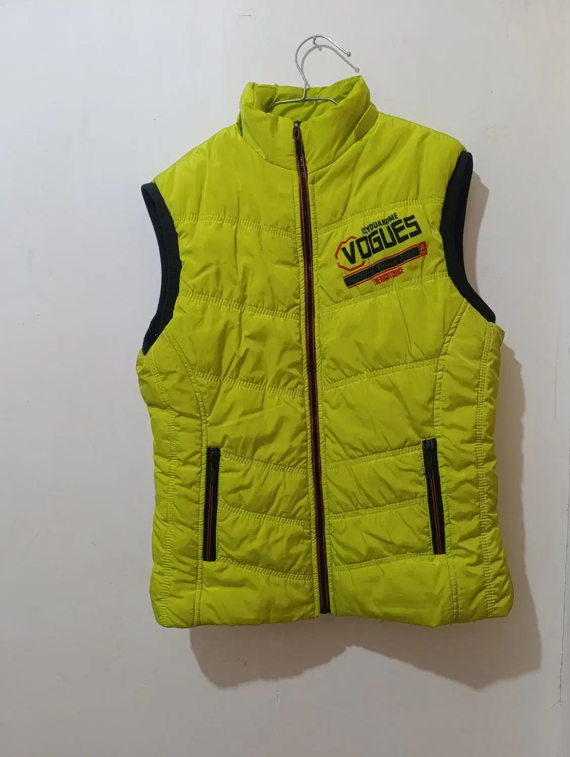 ژیله|لباس|بشاریات, |دیوار