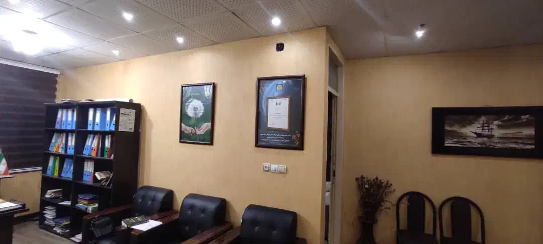 نیم ست اداری و میز تحریر و میز وسط|مبلمان اداری|اهواز, باغ شیخ|دیوار