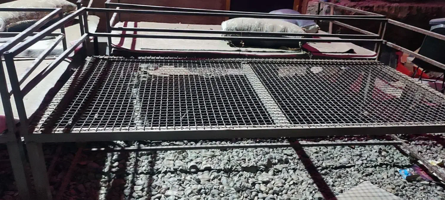 تخت سنتی فلزی|کافی‌شاپ و رستوران|ایرانشهر, |دیوار