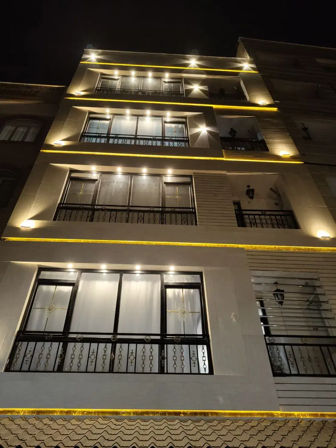 100متری/دو خواب/کلید نخورده