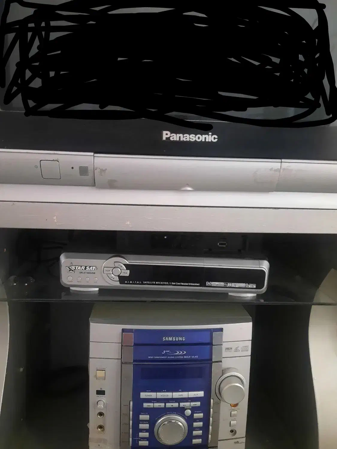 تلویزیون ۲۱ اینچ پاناسونیک و متعلقات همراه|تلویزیون و پروژکتور|جیرفت, |دیوار