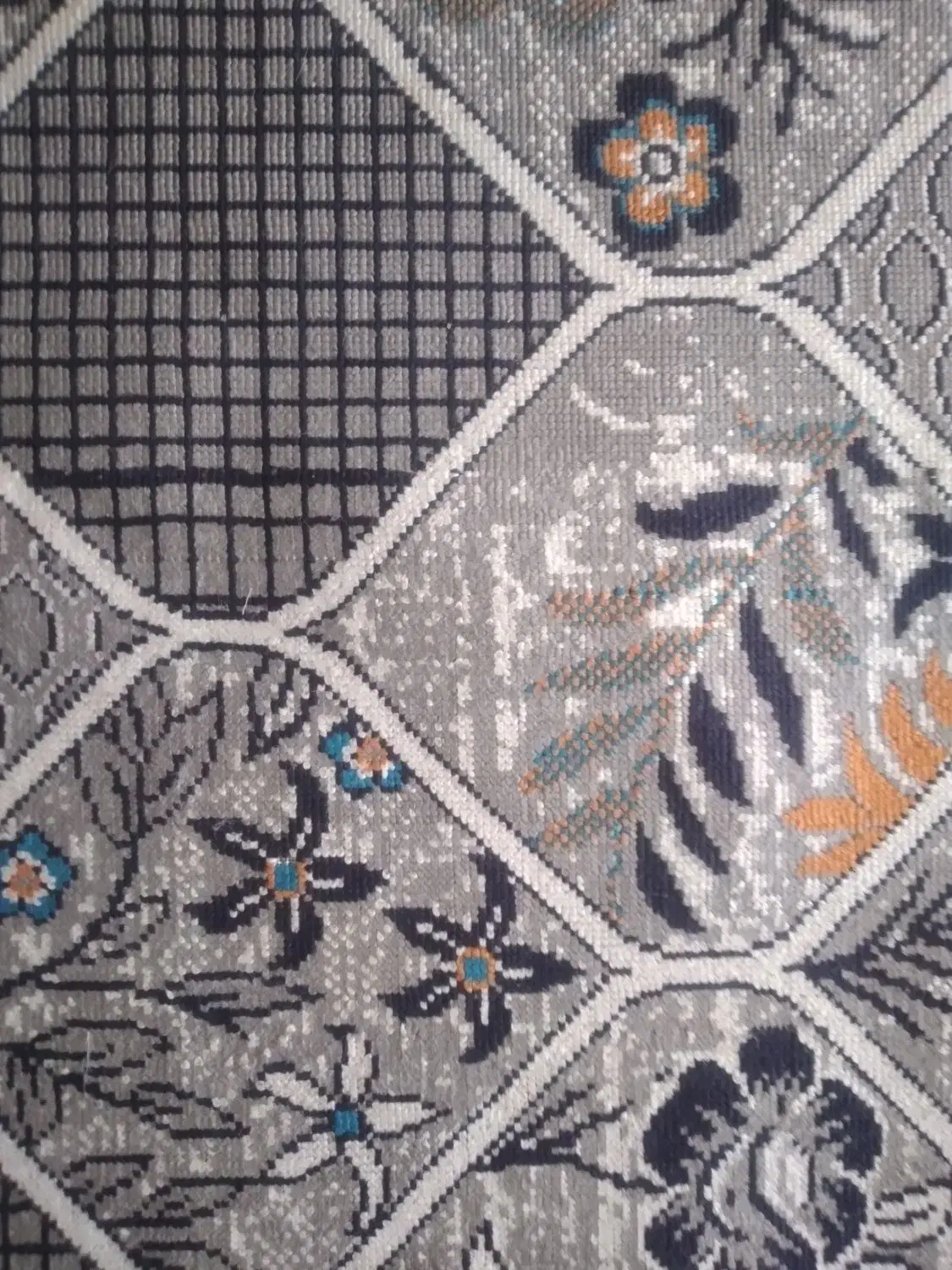 کناره طوسی|فرش|خرمآباد, |دیوار