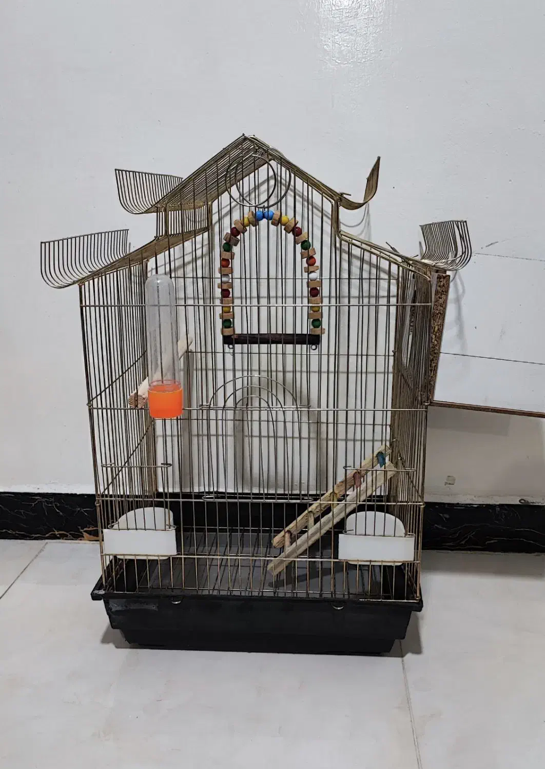 قفس پرنده به همراه وسایل کامل ولانه|لوازم جانبی حیوانات|چناران, |دیوار
