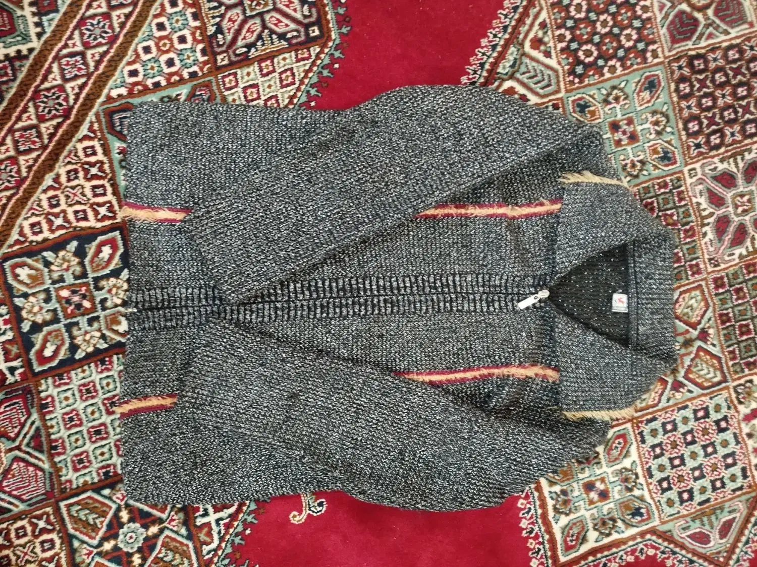 کت بافتنی|لباس|جهرم, |دیوار