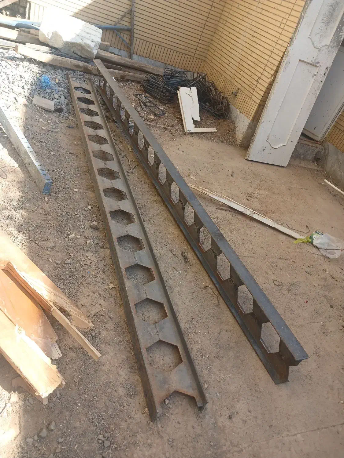 تیرآهن ۱۶ لانه زنبوری|مصالح و تجهیزات ساختمان|شاهینشهر, عطار|دیوار