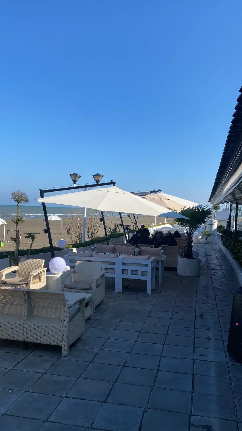 استخدام نیرو خانم برای هاست سالن شمال|استخدام خدمات فروشگاه و رستوران|چالوس, |دیوار