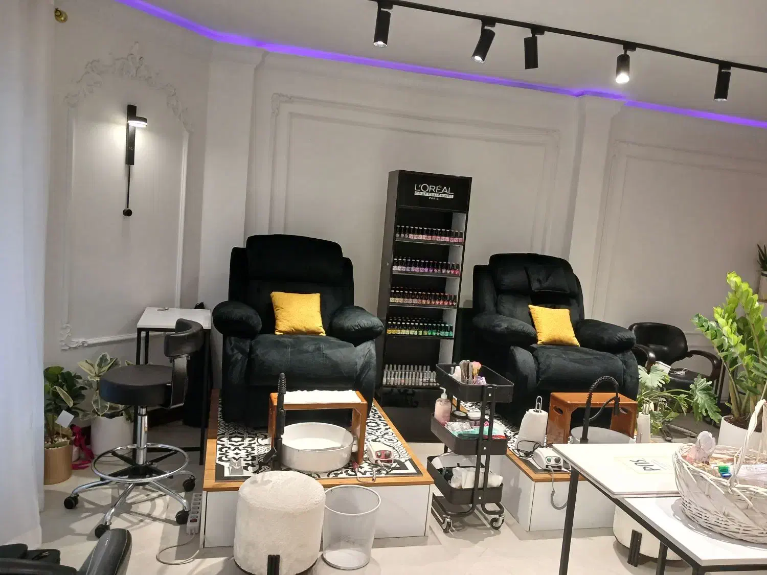 فروش فوری لوازم آرایشگاه|آرایشگاه و سالنهای زیبایی|تهران, آذربایجان|دیوار