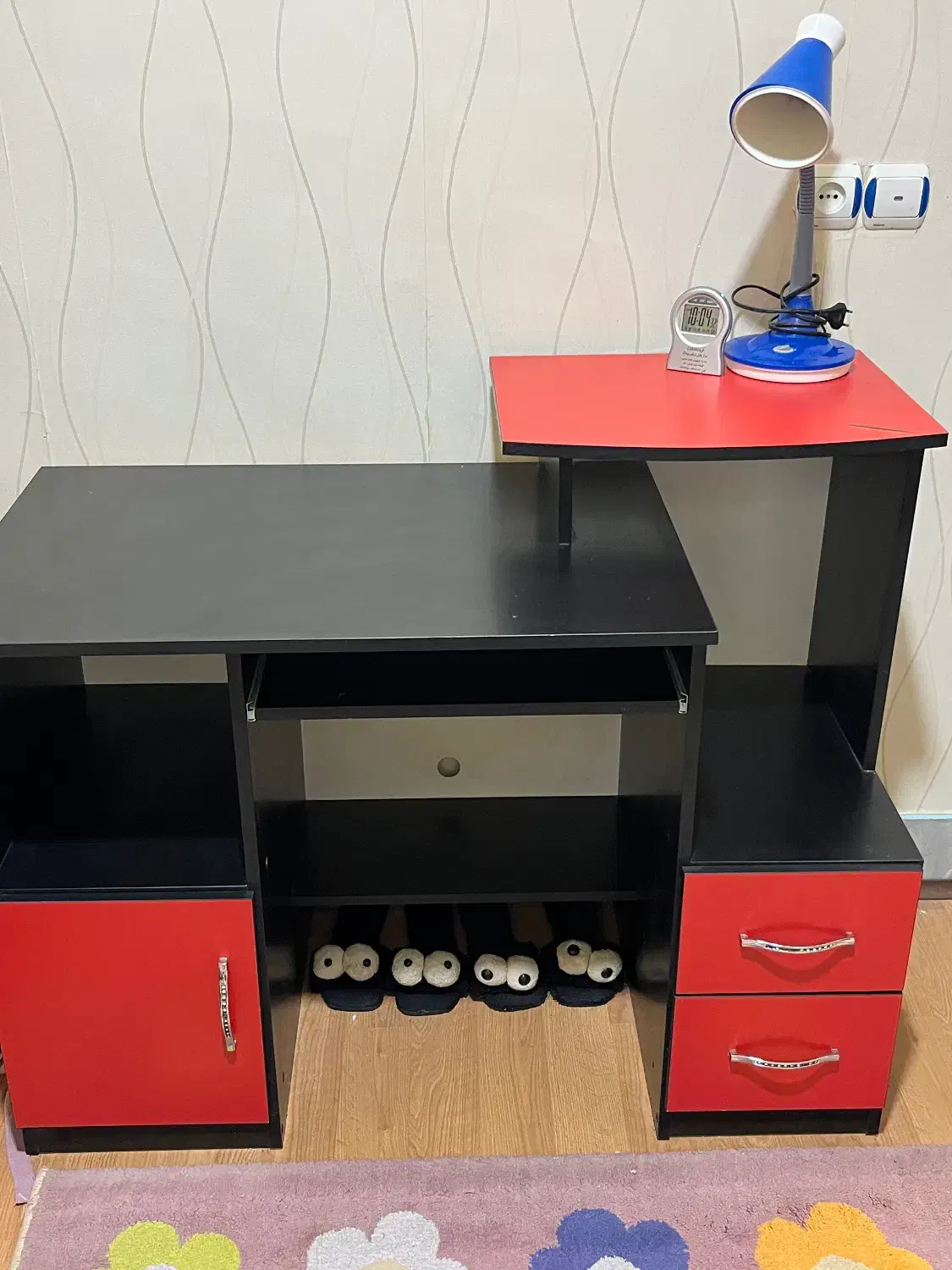 میز تحریر و کامیپوتر|میز تحریر و کامپیوتر|سیرجان, |دیوار