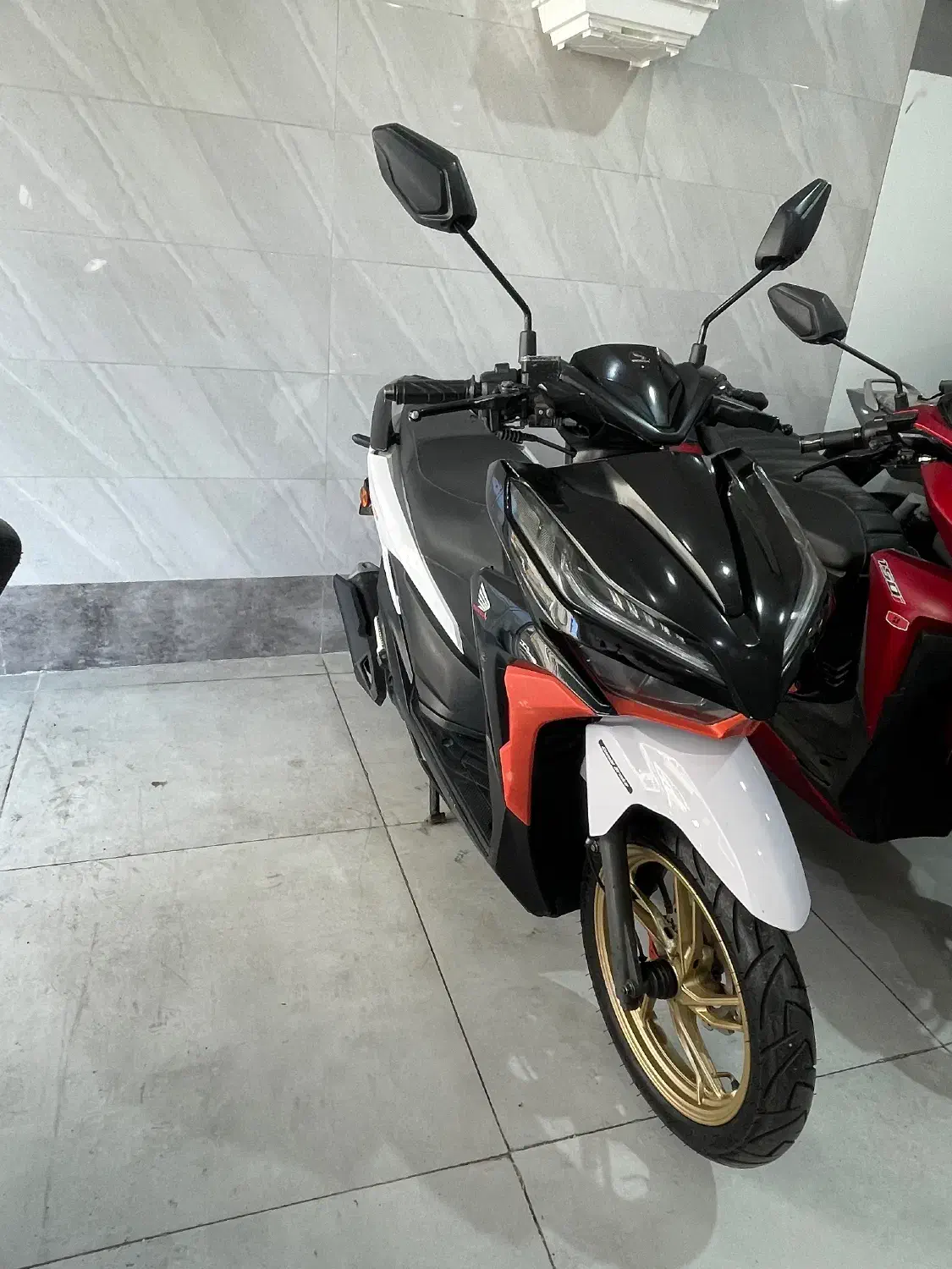 کلیک ۱۴۰۰|موتورسیکلت|کرج, حاجی آباد|دیوار