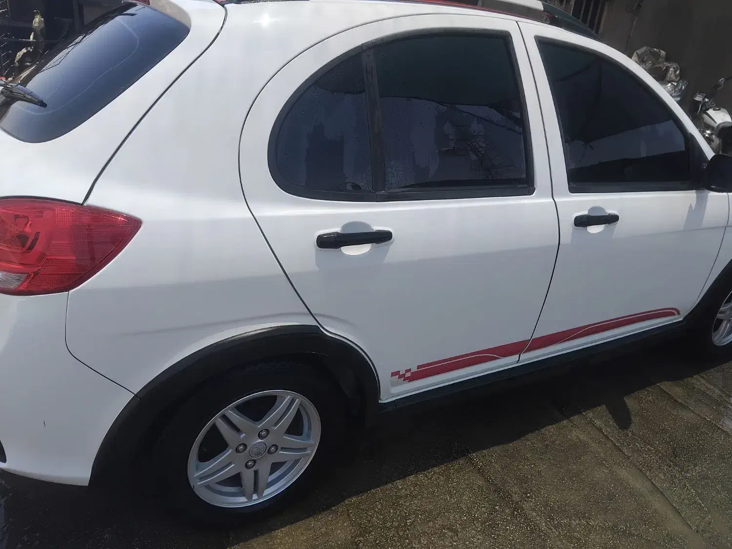 فروش کوییک R مدل 1401به رنگ سفید-قرمز|خودرو سواری و وانت|مرودشت, پشت سایپا‎|دیوار