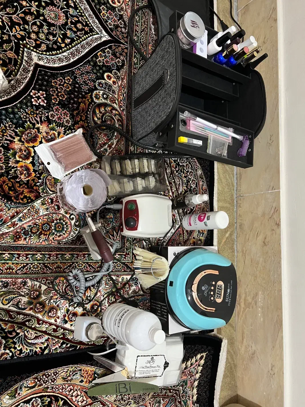 فروش لوازم کاشت ناخن|آرایشگاه و سالنهای زیبایی|کرمانشاه, |دیوار