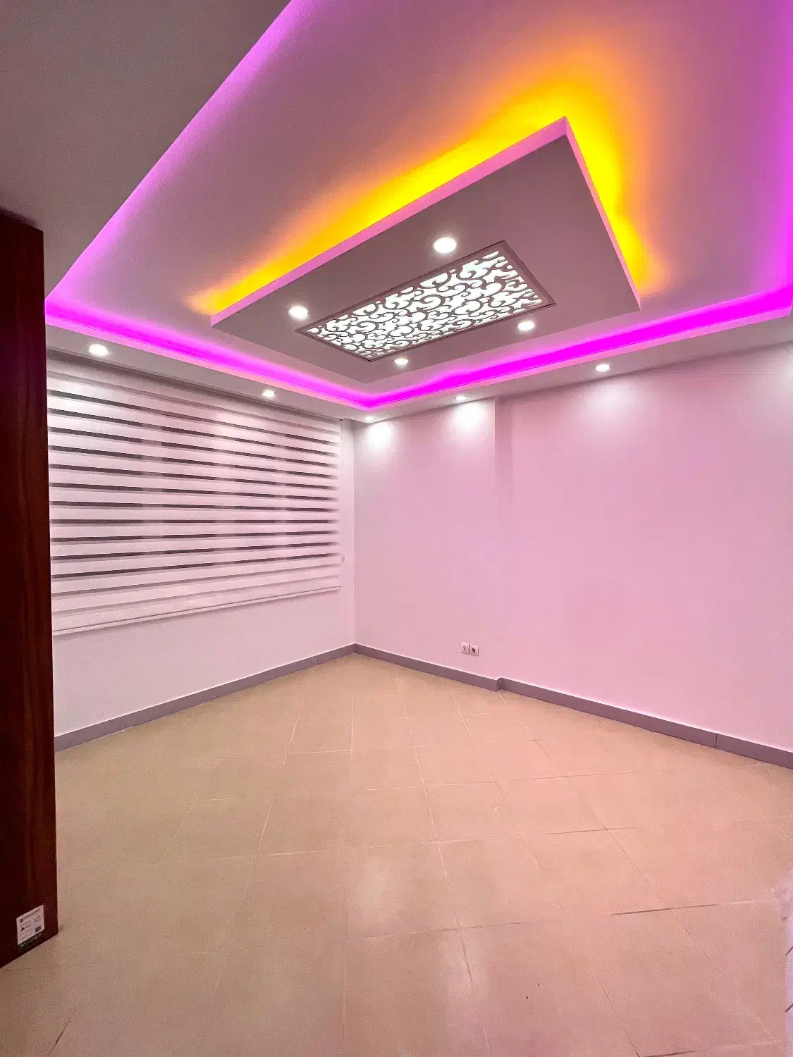 آپارتمان ۱۰۰ متری پذیرای بزرگ با انباری|فروش آپارتمان|پرند, فاز ۲|دیوار