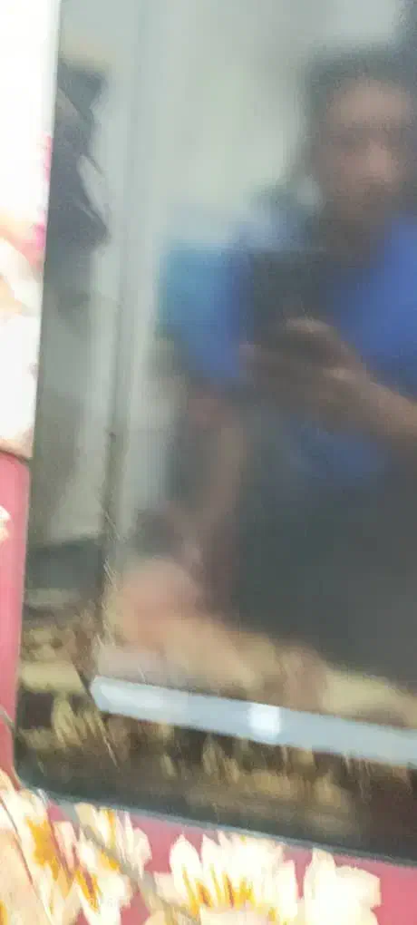 ال سی دی سالم فقط چندتا خط خش دارد|تلویزیون و پروژکتور|تهران, شهرک رضویه|دیوار