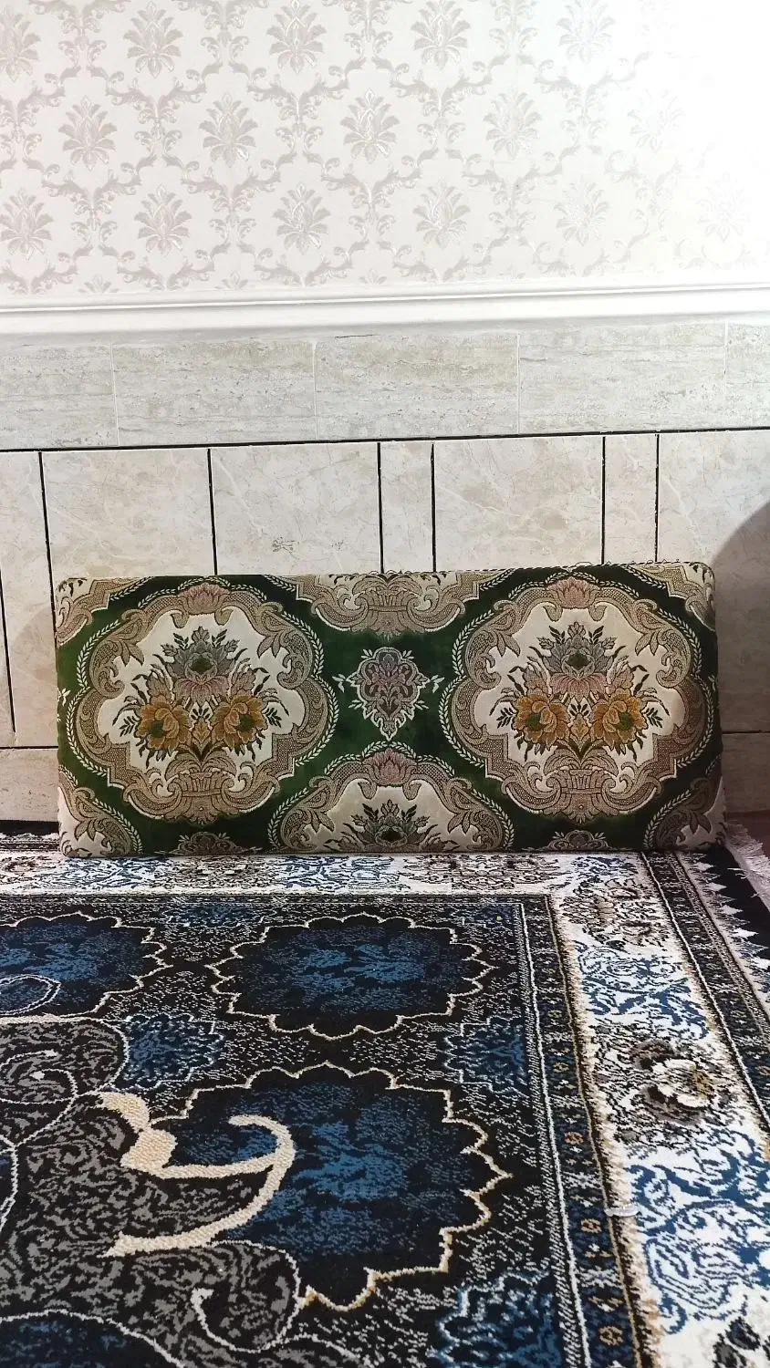 پشتی سایز بزرگ|پشتی|بندر امام خمینی, |دیوار