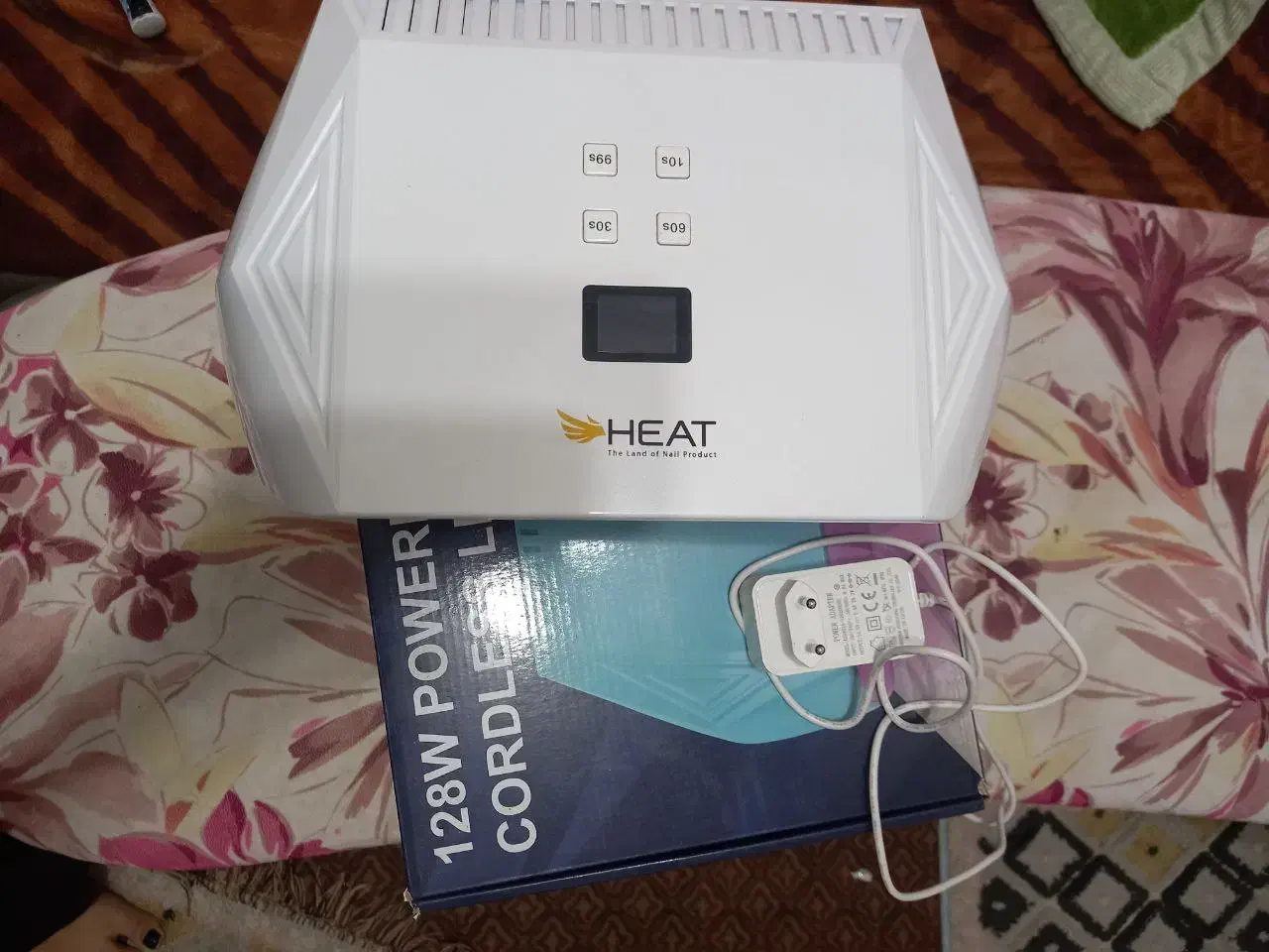 لوازم کاشت ناخن|آرایشگاه و سالنهای زیبایی|مبارکه, |دیوار