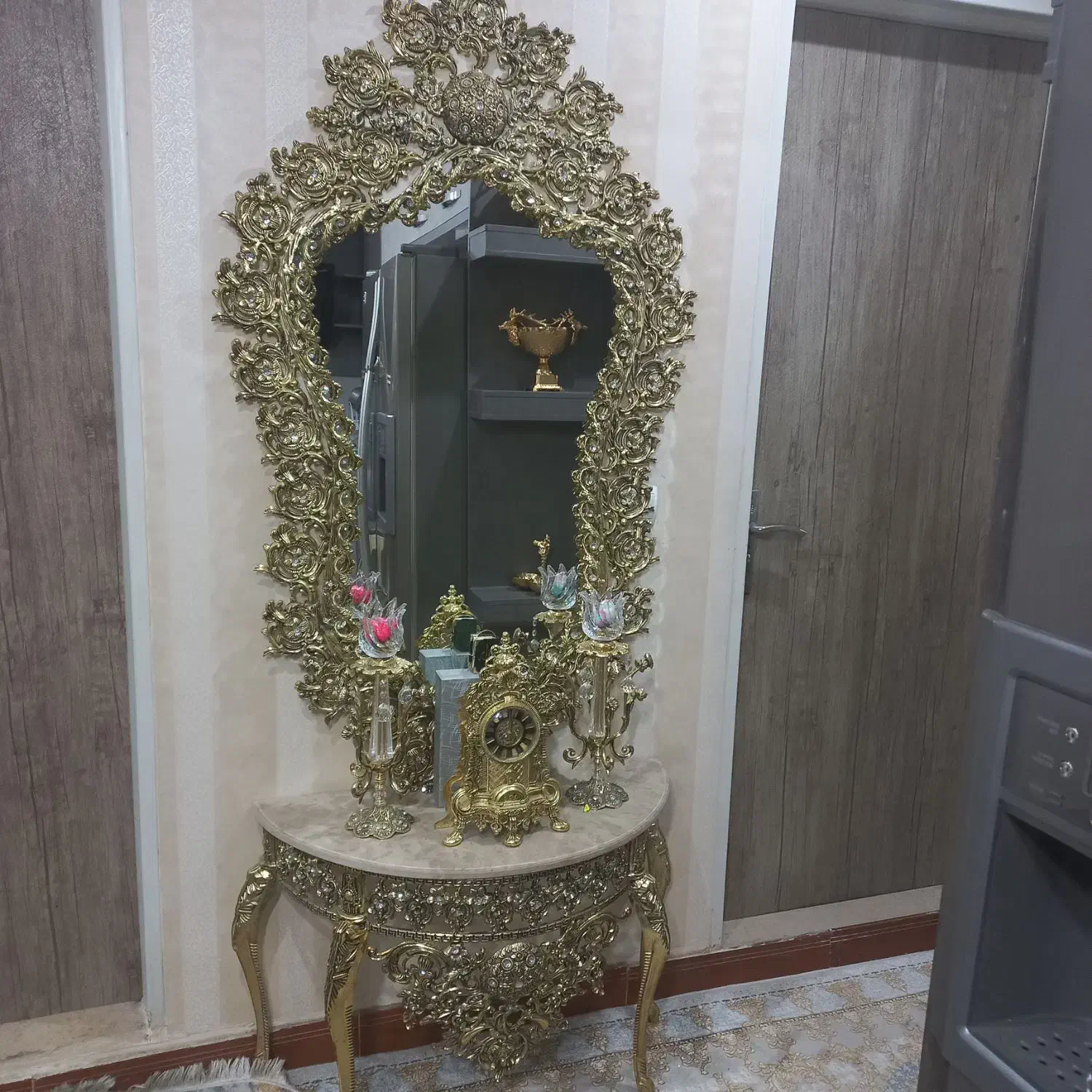 کنسول و آینه و شمعدان طرح فرشته|آینه|اندیشه, اندیشه فاز ۴|دیوار