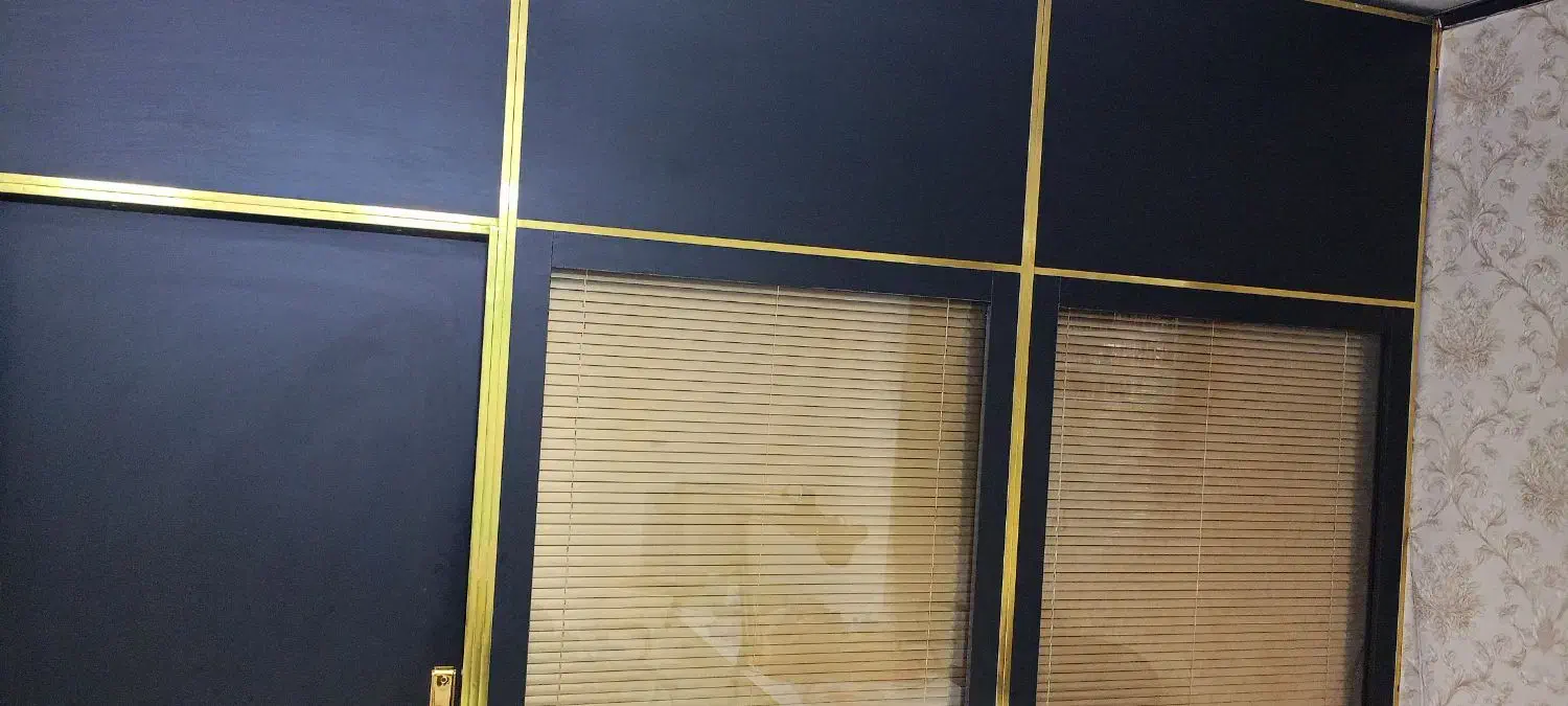 پارتیشن دوجداره   همراه با پرده ولومی|دفتر کار|قرچک, زیبا شهر|دیوار