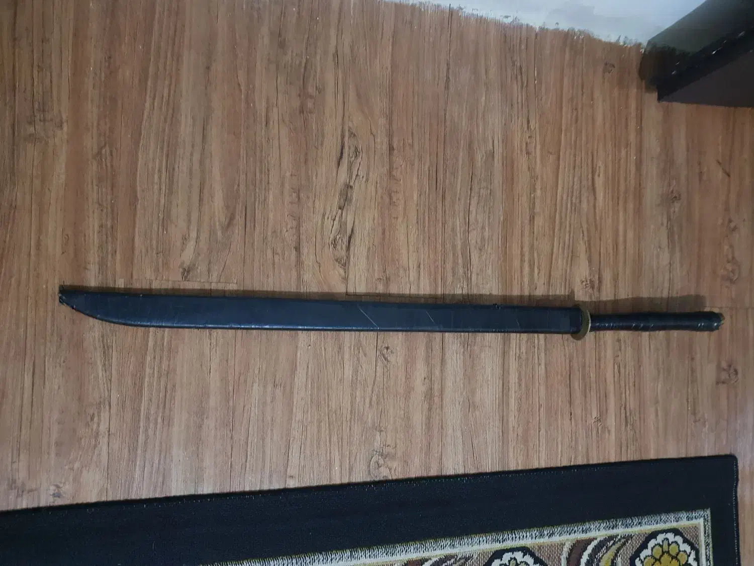 شمشیر قدیمی|کلکسیون اشیاء عتیقه|رشت, دیلمان|دیوار