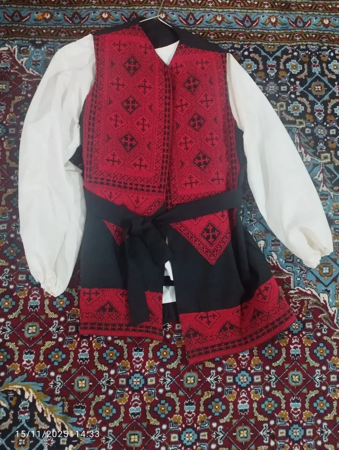 وست وشومیزوشلوار|لباس|دورود, |دیوار