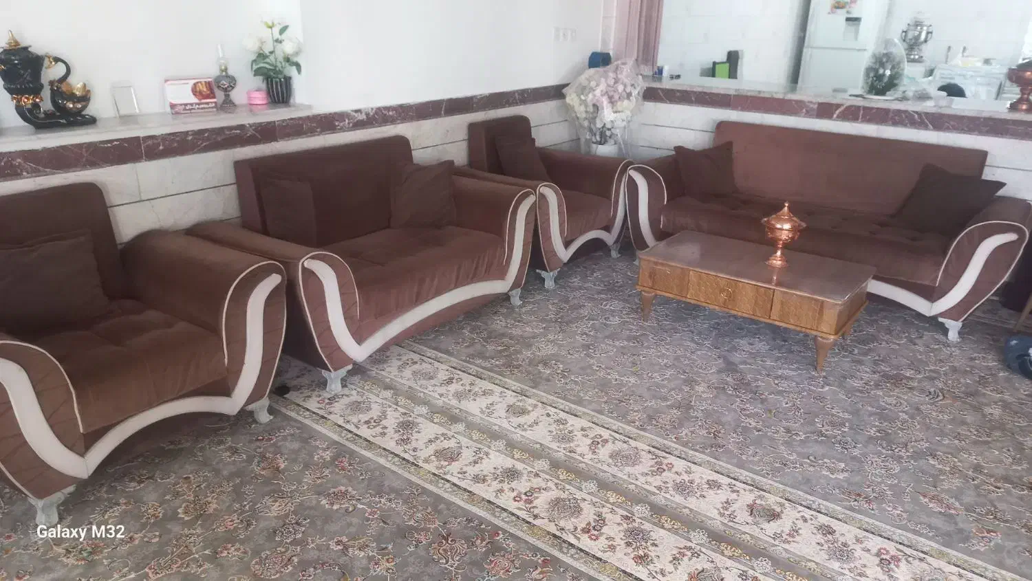 مبل ده نفره درحدنو|مبلمان خانگی و میز عسلی|تربتحیدریه, حسنی بالا|دیوار