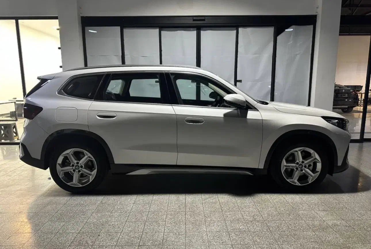 BMW ix1|خودرو سواری و وانت|تهران, درختی|دیوار