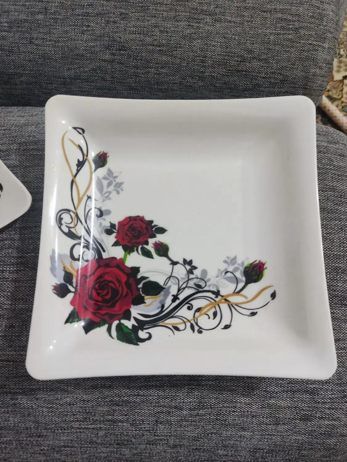 بشقاب ملامین زیبا|ظروف سرو و پذیرایی|زاهدان, |دیوار