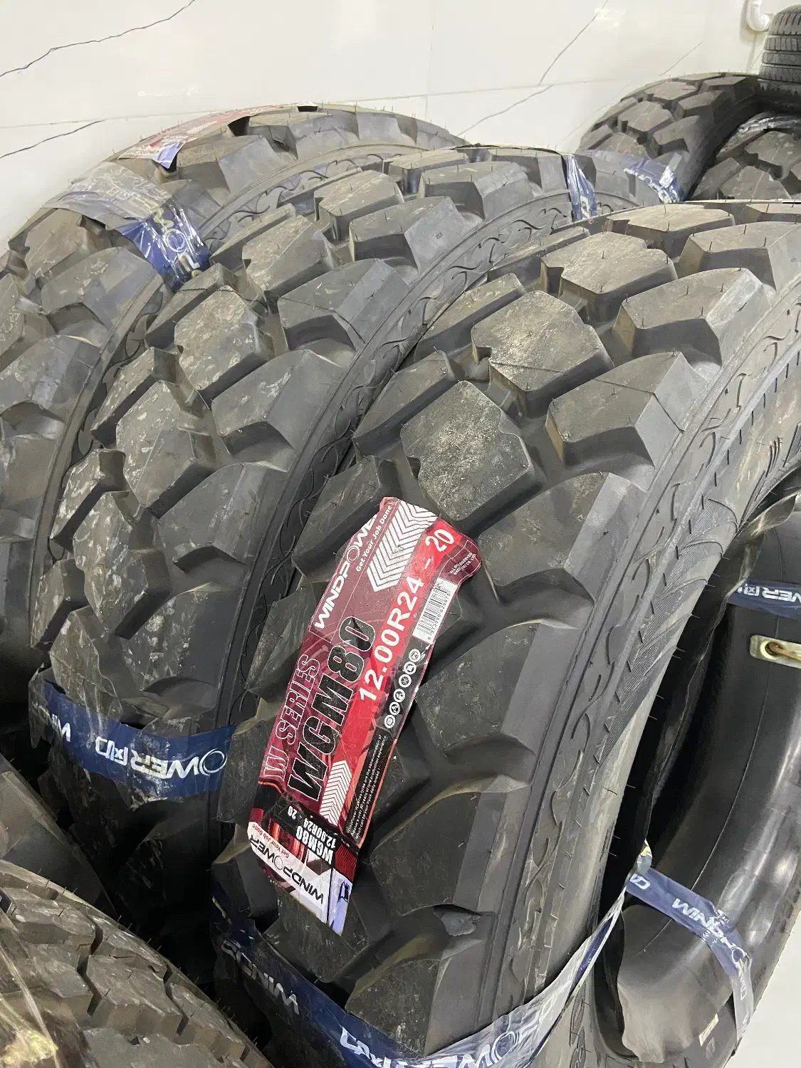 لاستیک نیسان ایسوزو خاور کامیون تریلی|قطعات یدکی و لوازم جانبی|رشت, کوی قدس|دیوار