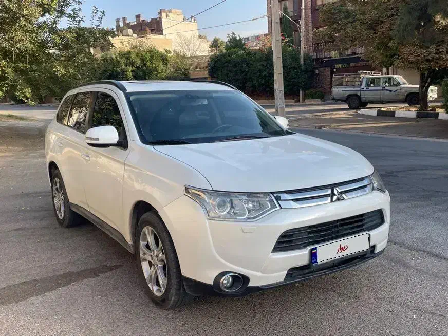 میتسوبیشی اوتلندر|خودرو سواری و وانت|شیراز, چوگیاه‎|دیوار