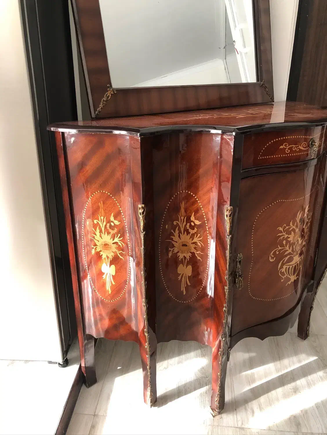 اینه کنسول کلاسیک به همراه میز تلفن|بوفه، ویترین، کنسول|آفتاب, |دیوار