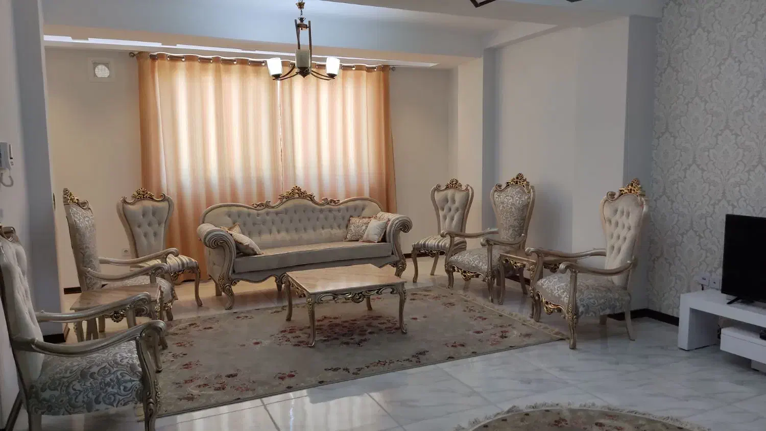 واحد دو خواب لوکس و مجهز|اجارهٔ کوتاه‌مدت آپارتمان و سوئیت|شیراز, عفیف‌آباد|دیوار