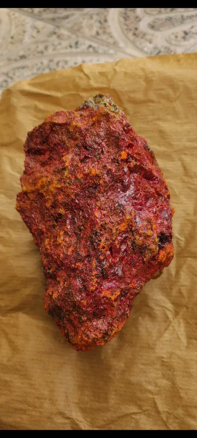 سنگ سینابر دارای جیوه قرمز|آرایشی، بهداشتی، درمانی|تخت سلیمان, |دیوار