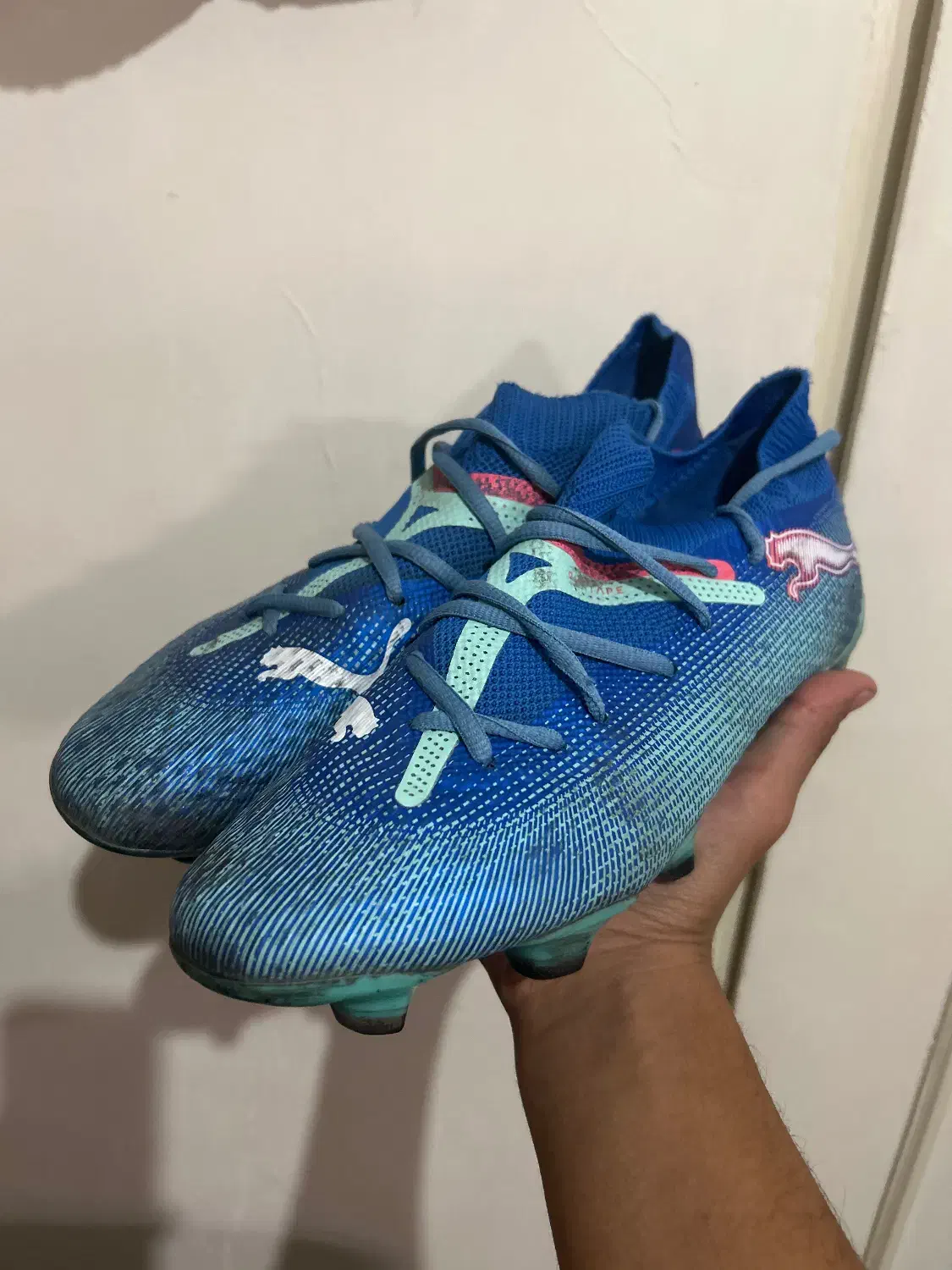 استوک فوتبال|کیف، کفش، کمربند|اندیشه, اندیشه فاز ۱|دیوار